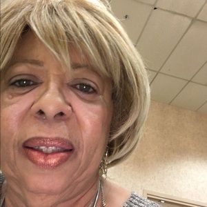 Meet your Posher, Beverly